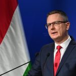 Rétvári Bence: a migráció támogatása helyett a gazdaság újraindítására kellene költeni az európai uniós pénzeket