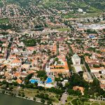 Azt hitték, rokonainál van – hetek óta halott idős asszonyt találtak Vácon