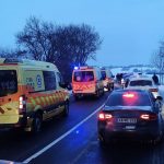 Összeütközött két autó a 22-es főúton Szécsény közelében