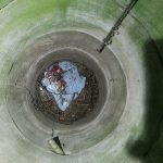 Elképesztő kegyetlenség: a kútból emelték ki a kutya tetemét